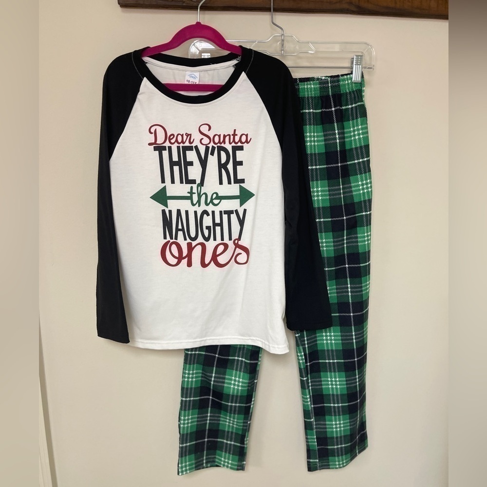 Family Holiday Pajamas: Dear Santa, Child Size 10-11 years